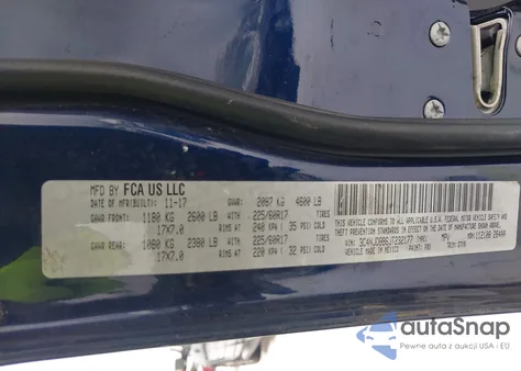 2018 Jeep Compass Latitude 4X4 z USA, uszkodzony, nr VIN 3C4NJDBB6JT232177